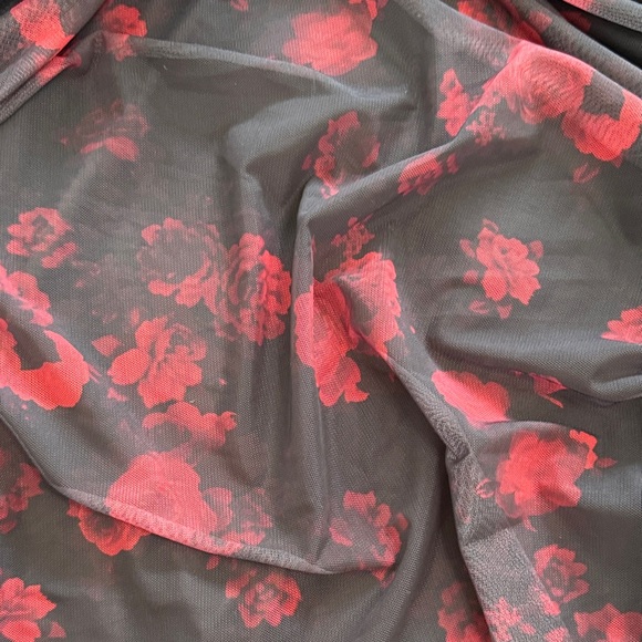 One-Shoulder Red and Black Floral Dress - Picture 4 of 5